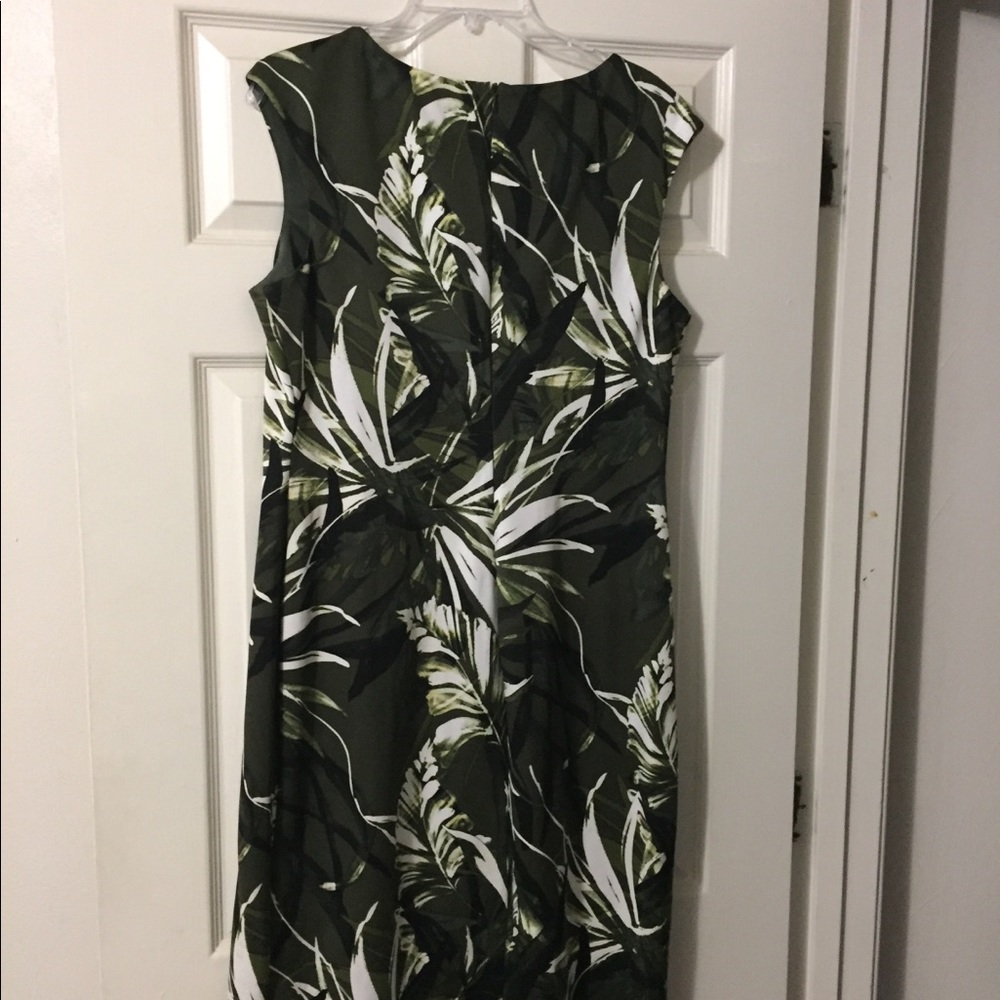 $10 Spring Sale - Picture 3 of 3